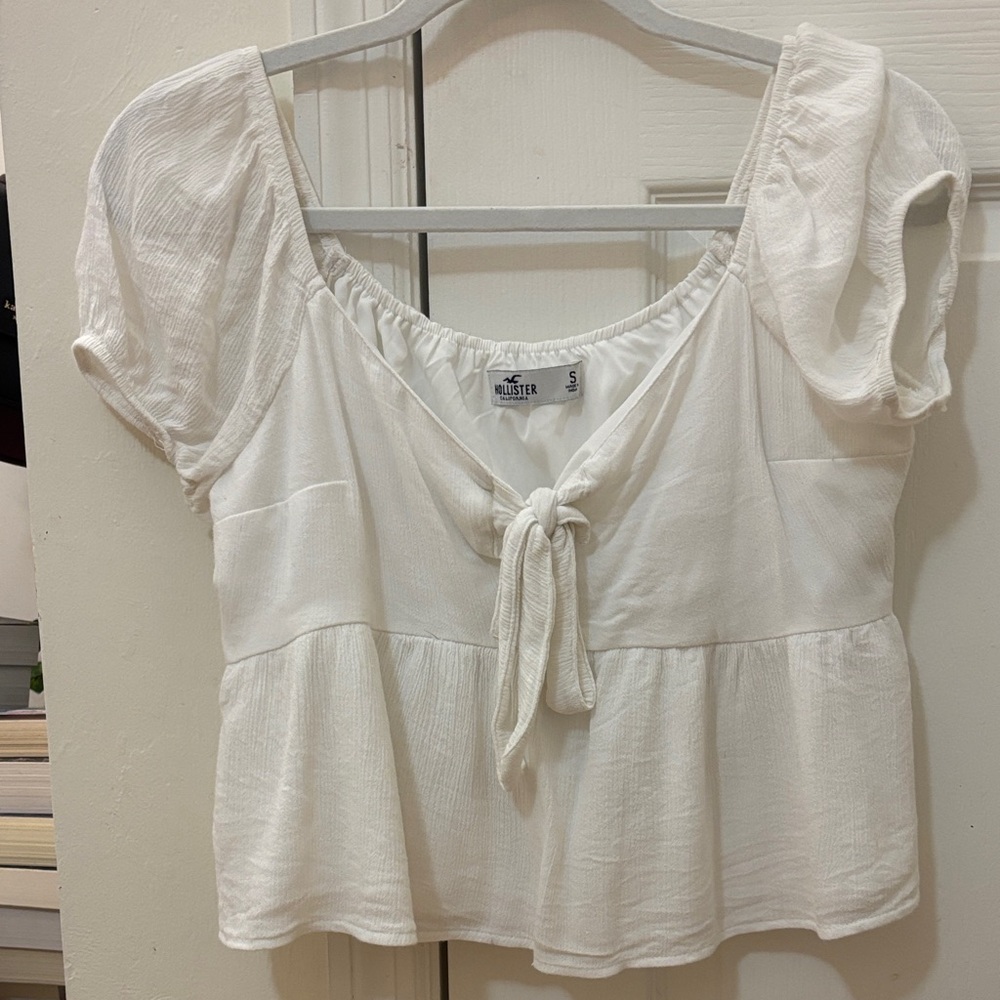 Hollister Cream Puff Sleeve Tie-Front Blouse